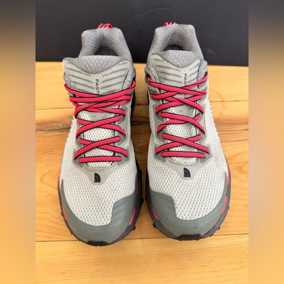 Women’s The North Face Vectiv Fastpack Future Light Hiking Cushioned Shoes 9 - Picture 2 of 11